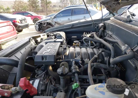 2005 Toyota Sequoia Sr5 V8 from USA, damaged, VIN 5TDZT34A75S256059